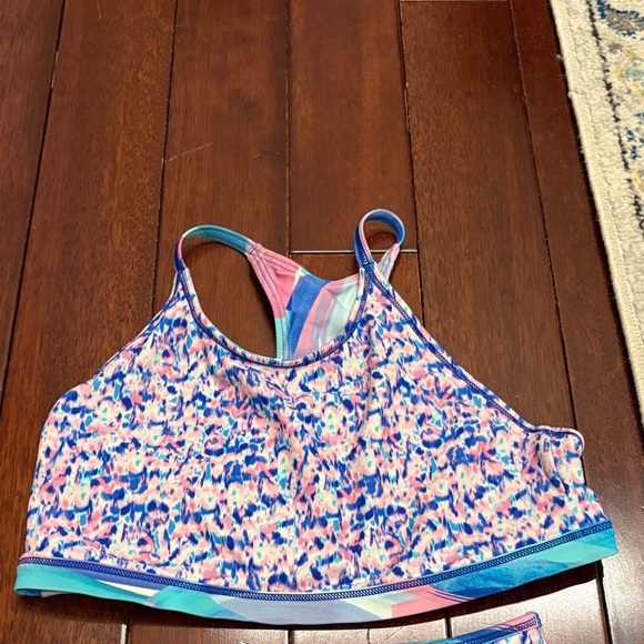 Athleta Girls Multi-Color Brushstroke Active Set - Blue, Pink, Teal - Picture 9 of 9
